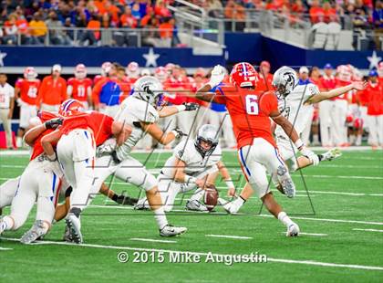 Thumbnail 3 in San Angelo Central vs. Guyer (UIL 6A D2 Regional Playoff) photogallery.