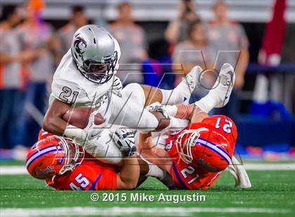 Thumbnail 3 in San Angelo Central vs. Guyer (UIL 6A D2 Regional Playoff) photogallery.