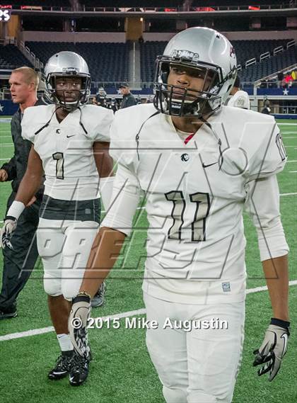 Thumbnail 1 in San Angelo Central vs. Guyer (UIL 6A D2 Regional Playoff) photogallery.