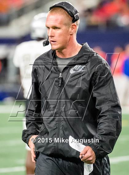 Thumbnail 1 in San Angelo Central vs. Guyer (UIL 6A D2 Regional Playoff) photogallery.