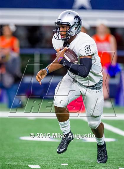 Thumbnail 3 in San Angelo Central vs. Guyer (UIL 6A D2 Regional Playoff) photogallery.