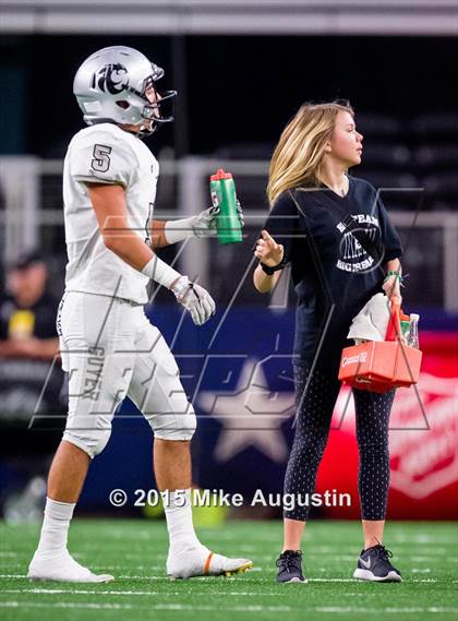 Thumbnail 3 in San Angelo Central vs. Guyer (UIL 6A D2 Regional Playoff) photogallery.