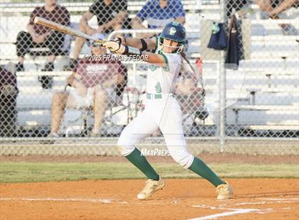 Thumbnail 3 in Sumner vs. Sarasota (FHSAA 7A Regional Quarterfinals) photogallery.