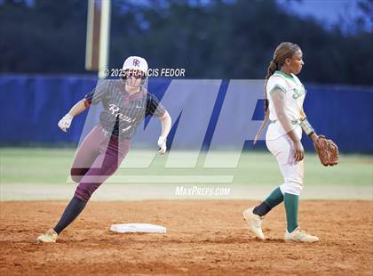 Thumbnail 1 in Sumner vs. Sarasota (FHSAA 7A Regional Quarterfinals) photogallery.
