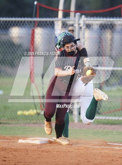 Thumbnail 3 in Sumner vs. Sarasota (FHSAA 7A Regional Quarterfinals) photogallery.