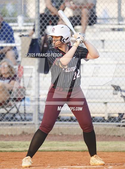 Thumbnail 2 in Sumner vs. Sarasota (FHSAA 7A Regional Quarterfinals) photogallery.