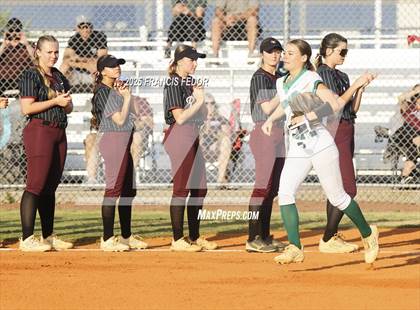 Thumbnail 1 in Sumner vs. Sarasota (FHSAA 7A Regional Quarterfinals) photogallery.