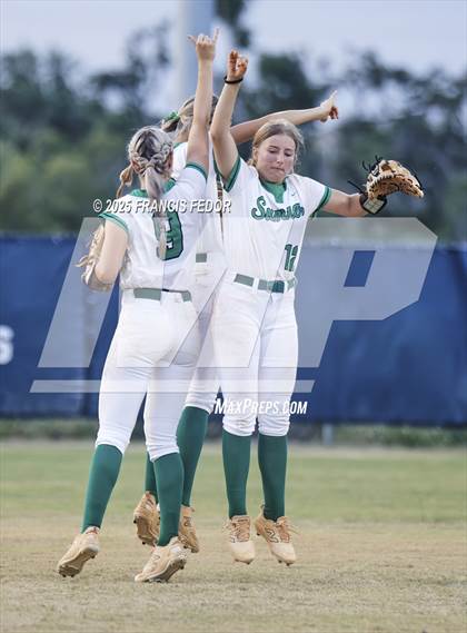 Thumbnail 3 in Sumner vs. Sarasota (FHSAA 7A Regional Quarterfinals) photogallery.