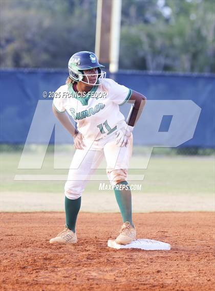 Thumbnail 1 in Sumner vs. Sarasota (FHSAA 7A Regional Quarterfinals) photogallery.