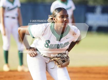 Thumbnail 1 in Sumner vs. Sarasota (FHSAA 7A Regional Quarterfinals) photogallery.