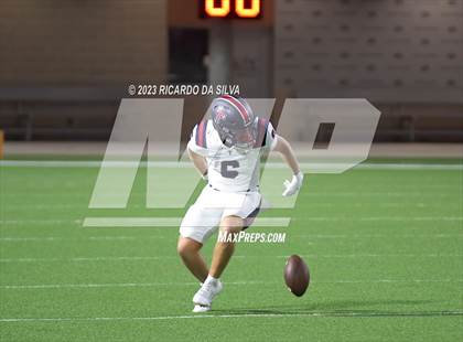 Thumbnail 3 in Tompkins vs Seven Lakes photogallery.