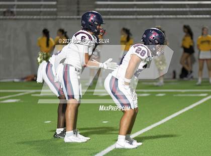 Thumbnail 2 in Tompkins vs Seven Lakes photogallery.