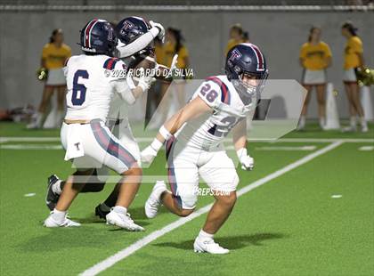 Thumbnail 3 in Tompkins vs Seven Lakes photogallery.