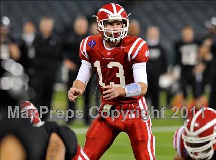 Thumbnail 2 in Mater Dei vs. Servite photogallery.