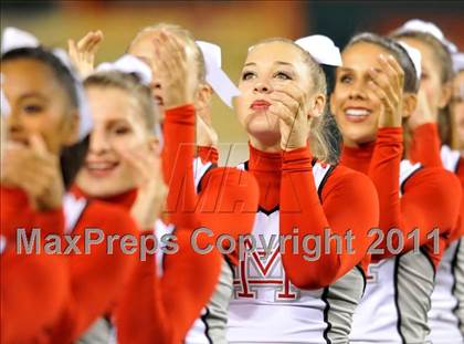 Thumbnail 3 in Mater Dei vs. Servite photogallery.