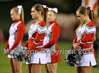 Thumbnail 2 in Mater Dei vs. Servite photogallery.
