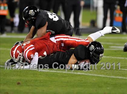 Thumbnail 1 in Mater Dei vs. Servite photogallery.