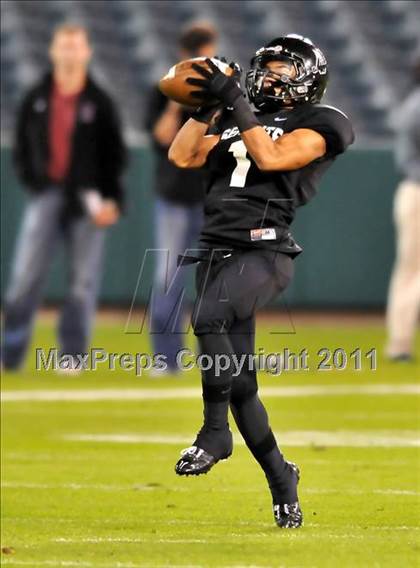 Thumbnail 1 in Mater Dei vs. Servite photogallery.