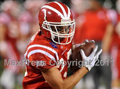 Thumbnail 2 in Mater Dei vs. Servite photogallery.