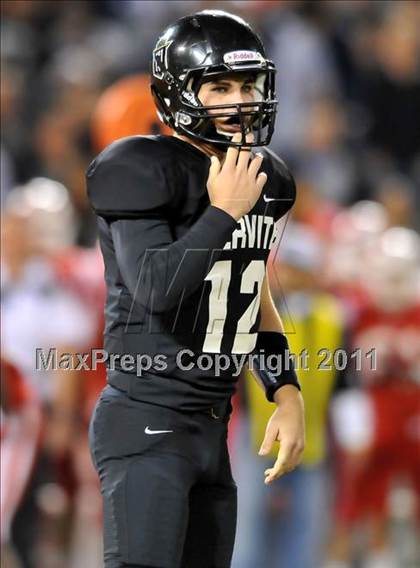 Thumbnail 3 in Mater Dei vs. Servite photogallery.