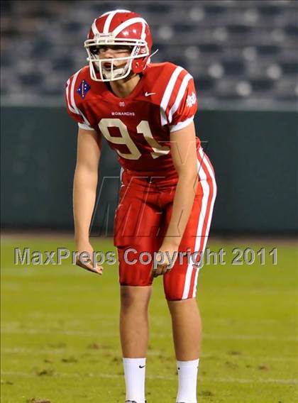 Thumbnail 3 in Mater Dei vs. Servite photogallery.