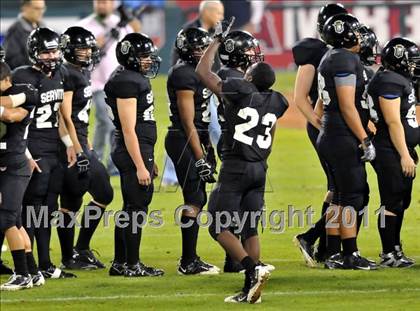 Thumbnail 2 in Mater Dei vs. Servite photogallery.