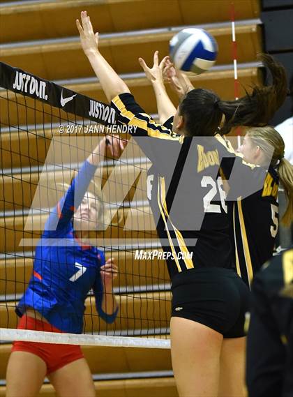 Thumbnail 3 in El Dorado vs. Los Alamitos (Durango Fall Classic) photogallery.