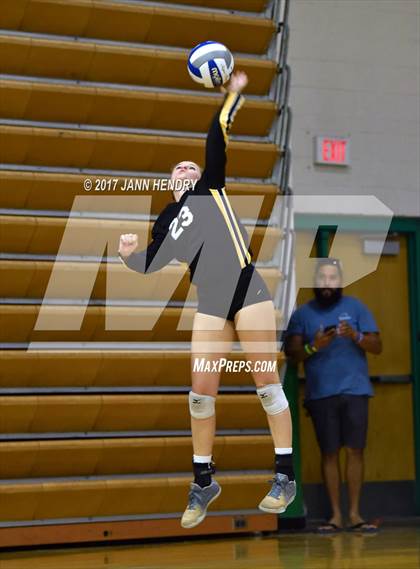 Thumbnail 3 in El Dorado vs. Los Alamitos (Durango Fall Classic) photogallery.