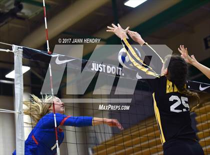 Thumbnail 1 in El Dorado vs. Los Alamitos (Durango Fall Classic) photogallery.