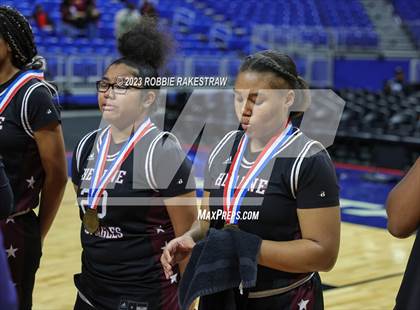 Thumbnail 1 in Gruver vs. Hearne (UIL 2A Basketball State Semifinal Medal Ceremony) photogallery.