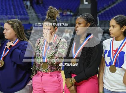 Thumbnail 3 in Gruver vs. Hearne (UIL 2A Basketball State Semifinal Medal Ceremony) photogallery.