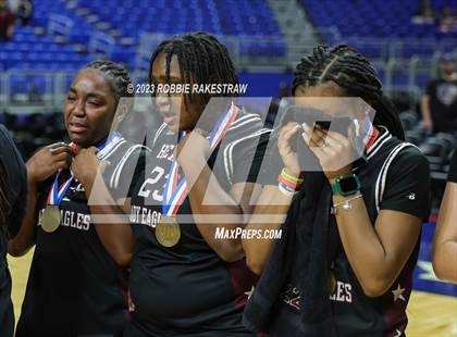 Thumbnail 2 in Gruver vs. Hearne (UIL 2A Basketball State Semifinal Medal Ceremony) photogallery.
