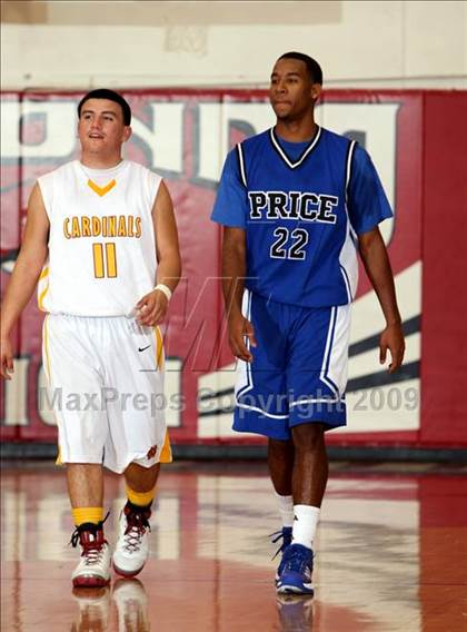 Thumbnail 2 in Cantwell-Sacred Heart vs. Price (Sea Hawk Classic) photogallery.