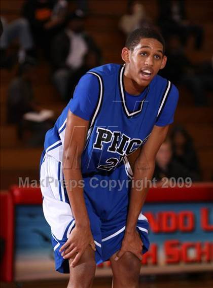 Thumbnail 2 in Cantwell-Sacred Heart vs. Price (Sea Hawk Classic) photogallery.
