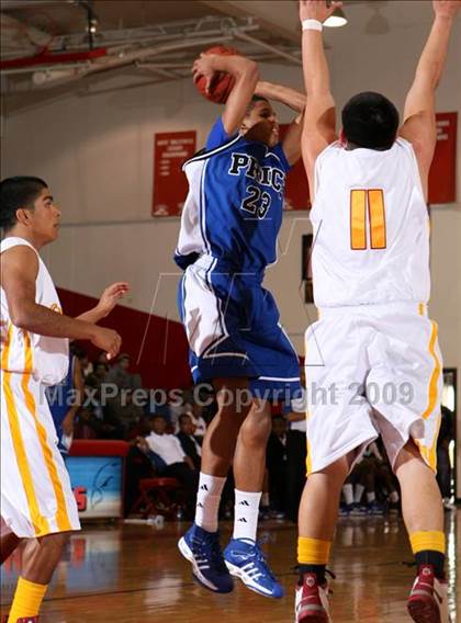Thumbnail 2 in Cantwell-Sacred Heart vs. Price (Sea Hawk Classic) photogallery.