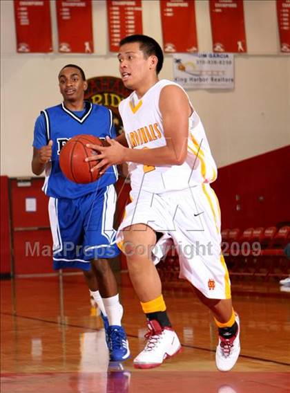 Thumbnail 2 in Cantwell-Sacred Heart vs. Price (Sea Hawk Classic) photogallery.