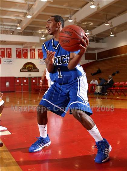 Thumbnail 1 in Cantwell-Sacred Heart vs. Price (Sea Hawk Classic) photogallery.