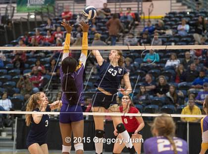 Thumbnail 3 in Rayne vs. Ursuline Academy (LHSAA Division III Quarterfinal) photogallery.