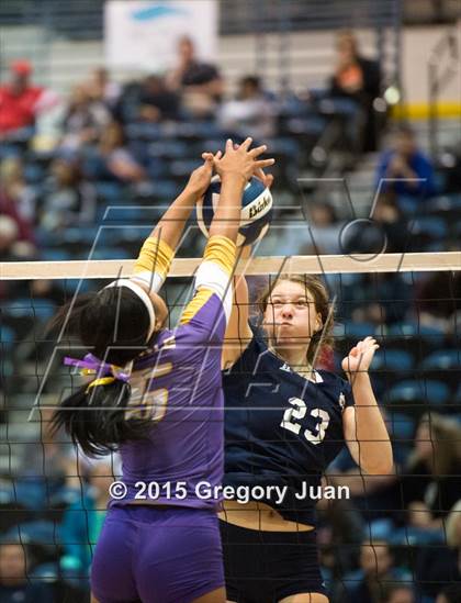 Thumbnail 2 in Rayne vs. Ursuline Academy (LHSAA Division III Quarterfinal) photogallery.