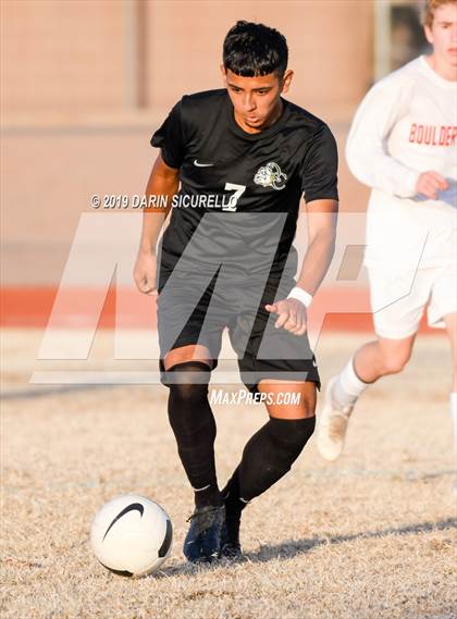 Thumbnail 3 in Queen Creek vs Boulder Creek (DRHS Anthony Solis/Stephen Hopp Cactus Cup) photogallery.