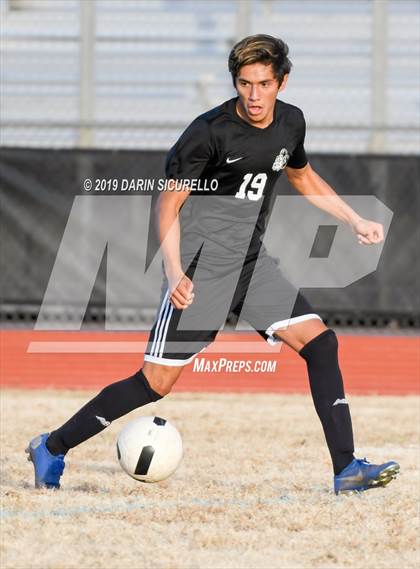 Thumbnail 2 in Queen Creek vs Boulder Creek (DRHS Anthony Solis/Stephen Hopp Cactus Cup) photogallery.