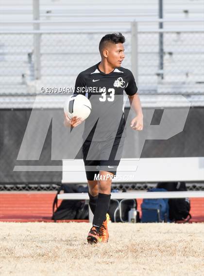 Thumbnail 3 in Queen Creek vs Boulder Creek (DRHS Anthony Solis/Stephen Hopp Cactus Cup) photogallery.