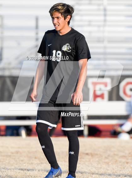 Thumbnail 2 in Queen Creek vs Boulder Creek (DRHS Anthony Solis/Stephen Hopp Cactus Cup) photogallery.