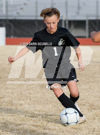 Thumbnail 2 in Queen Creek vs Boulder Creek (DRHS Anthony Solis/Stephen Hopp Cactus Cup) photogallery.