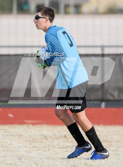 Thumbnail 3 in Queen Creek vs Boulder Creek (DRHS Anthony Solis/Stephen Hopp Cactus Cup) photogallery.