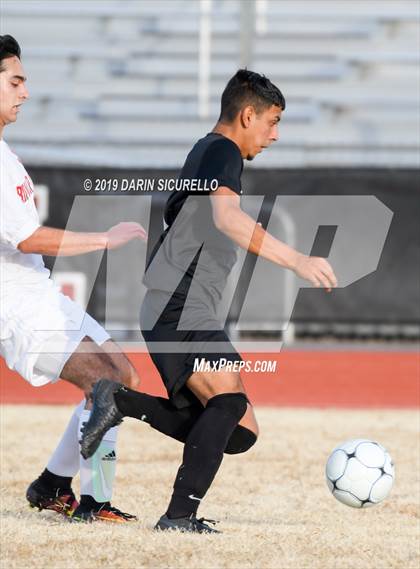 Thumbnail 2 in Queen Creek vs Boulder Creek (DRHS Anthony Solis/Stephen Hopp Cactus Cup) photogallery.