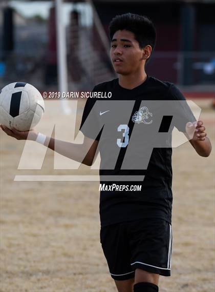 Thumbnail 3 in Queen Creek vs Boulder Creek (DRHS Anthony Solis/Stephen Hopp Cactus Cup) photogallery.