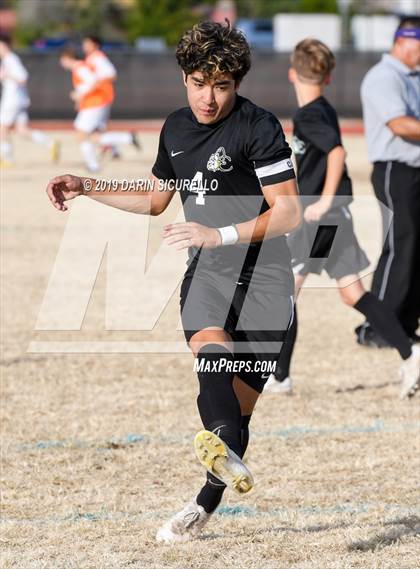 Thumbnail 2 in Queen Creek vs Boulder Creek (DRHS Anthony Solis/Stephen Hopp Cactus Cup) photogallery.