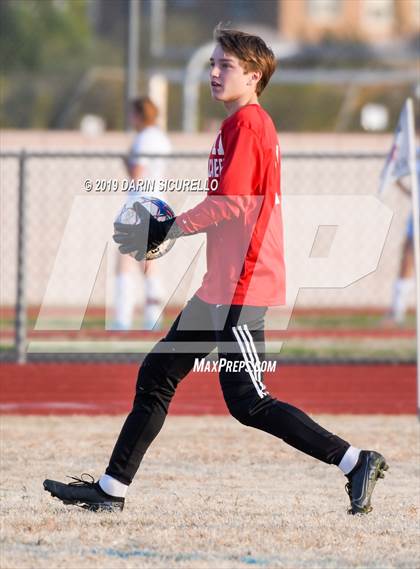 Thumbnail 3 in Queen Creek vs Boulder Creek (DRHS Anthony Solis/Stephen Hopp Cactus Cup) photogallery.