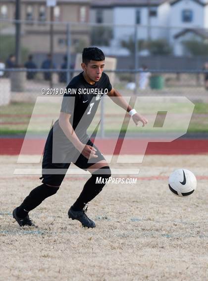 Thumbnail 3 in Queen Creek vs Boulder Creek (DRHS Anthony Solis/Stephen Hopp Cactus Cup) photogallery.